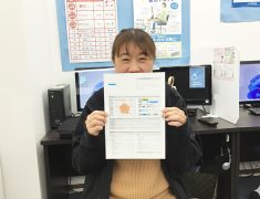 資格取得に挑戦されている受講生の写真