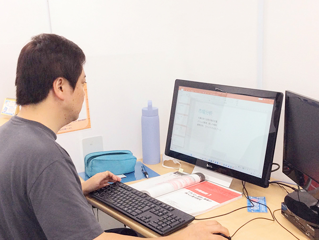 「教室で課題と向き合っていると集中できます」
